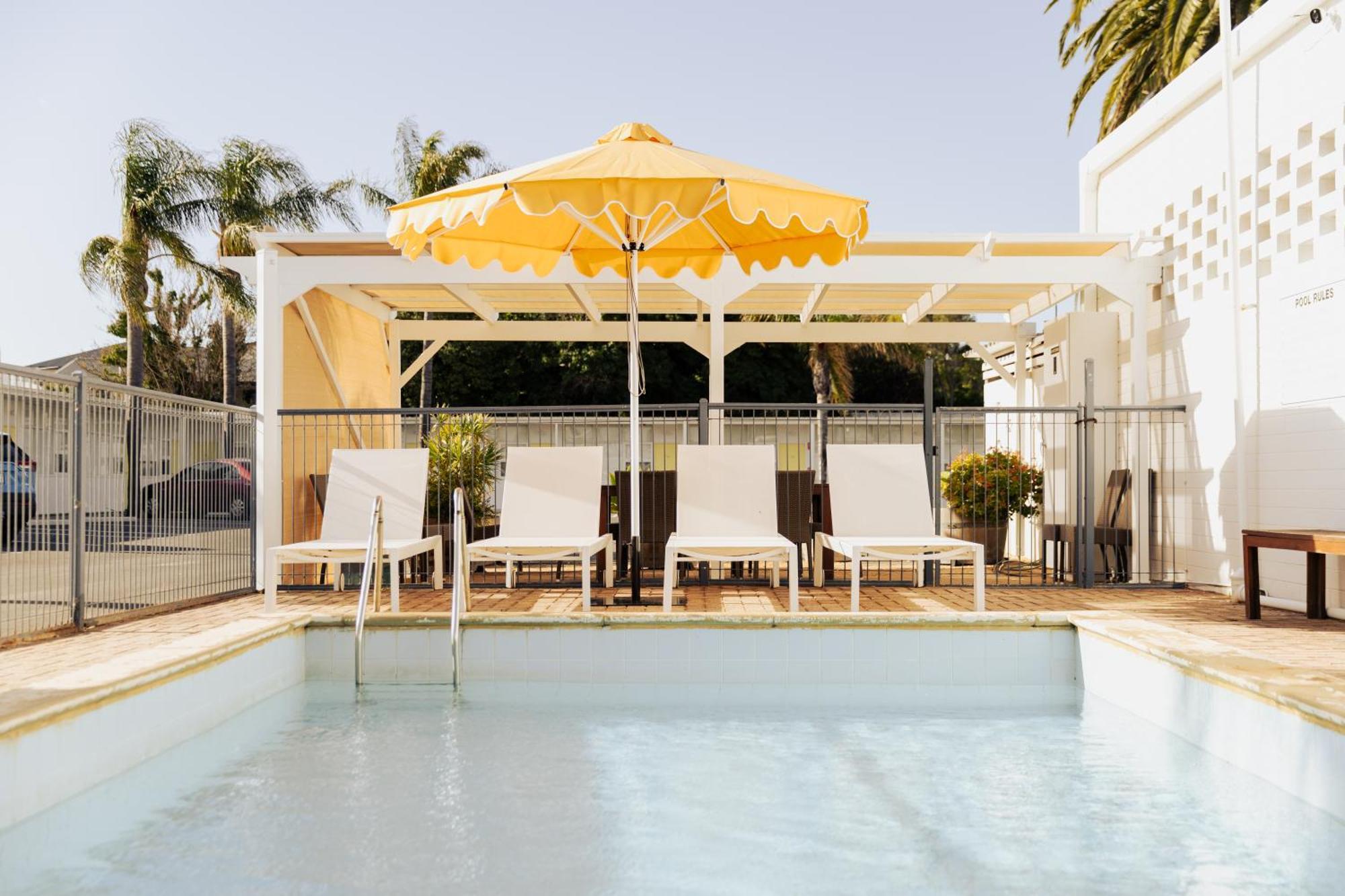Port Broughton Hotel Bagian luar foto